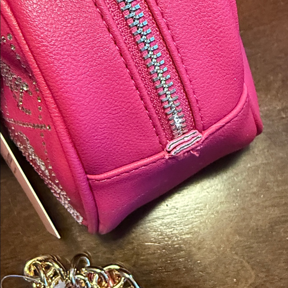 Juicy Couture Pink and Cream Bag Set - Picture 4 of 4